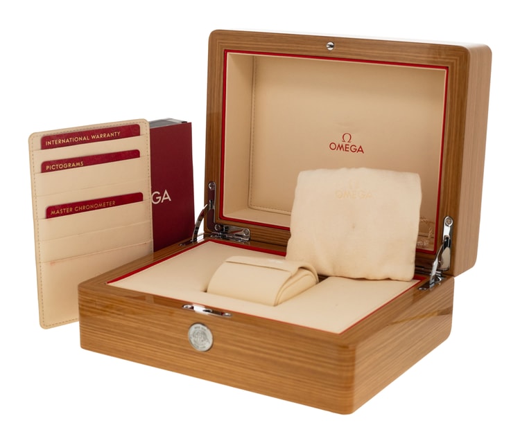 Omega Planet Ocean 215.33.40.20.03.001 Image 5